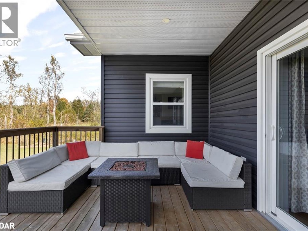3387 WAINMAN Line, 