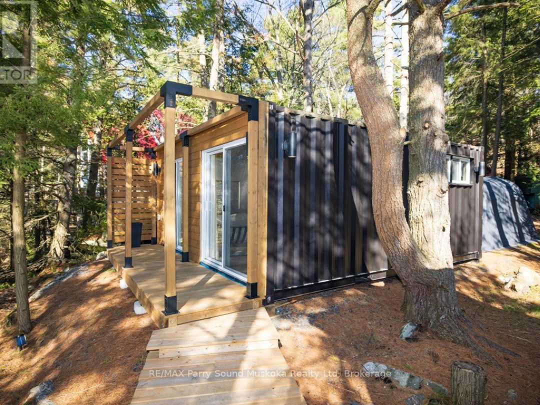 1201 GEEWADIN ROAD, Georgian Bay