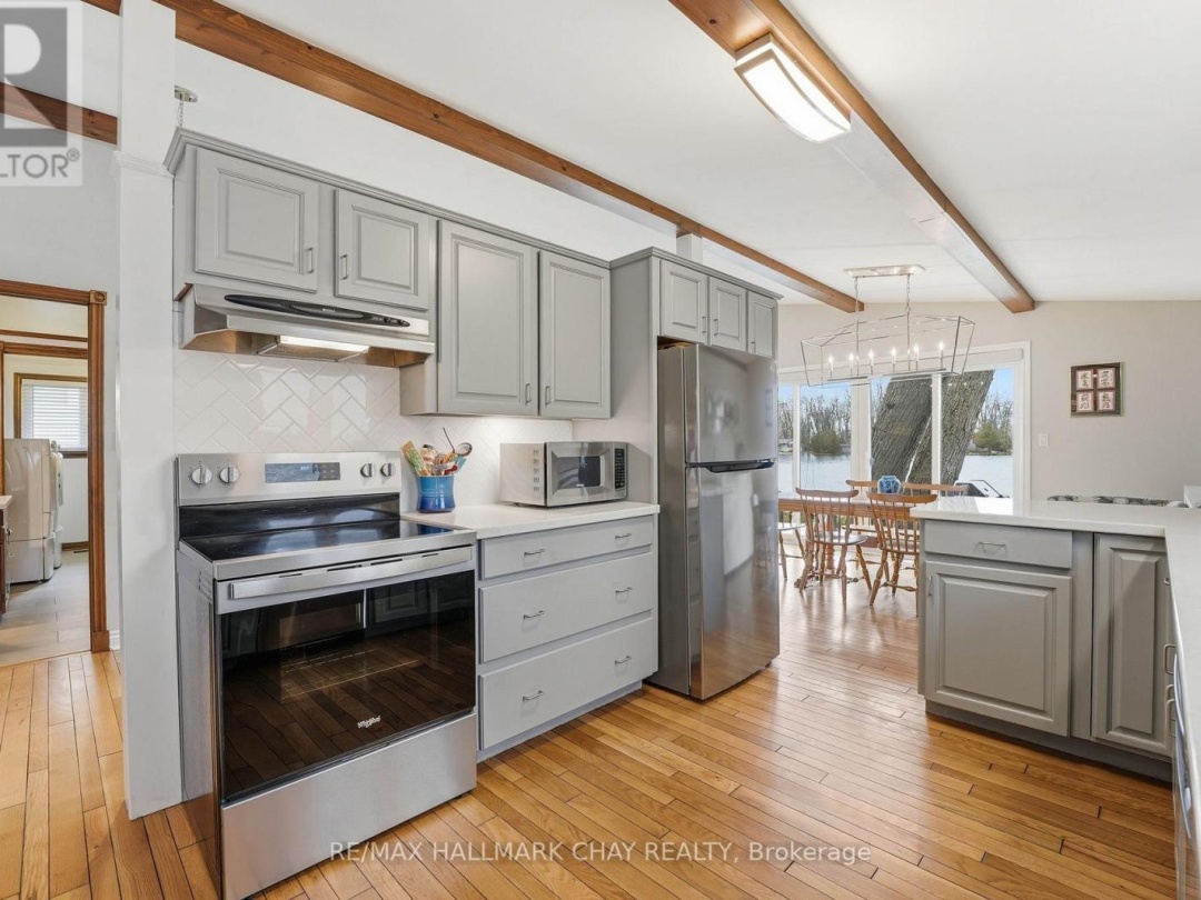 4350 PLUM POINT ROAD, Lake Simcoe