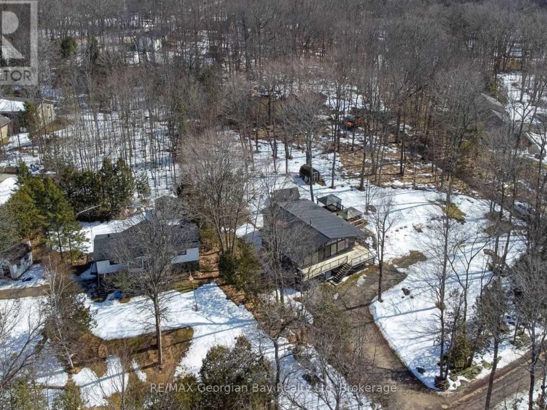 1745 TWIN OAKS CRESCENT, Matchedash Bay