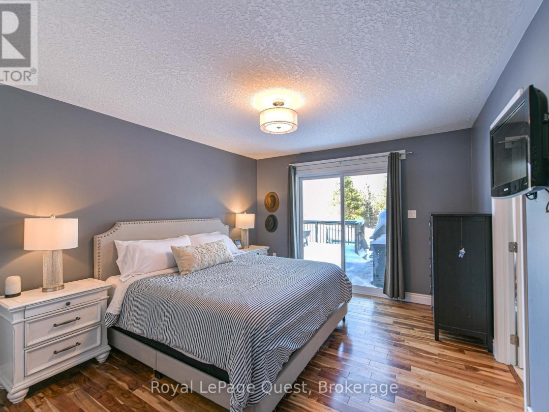 2044 MARCHMONT ROAD, 