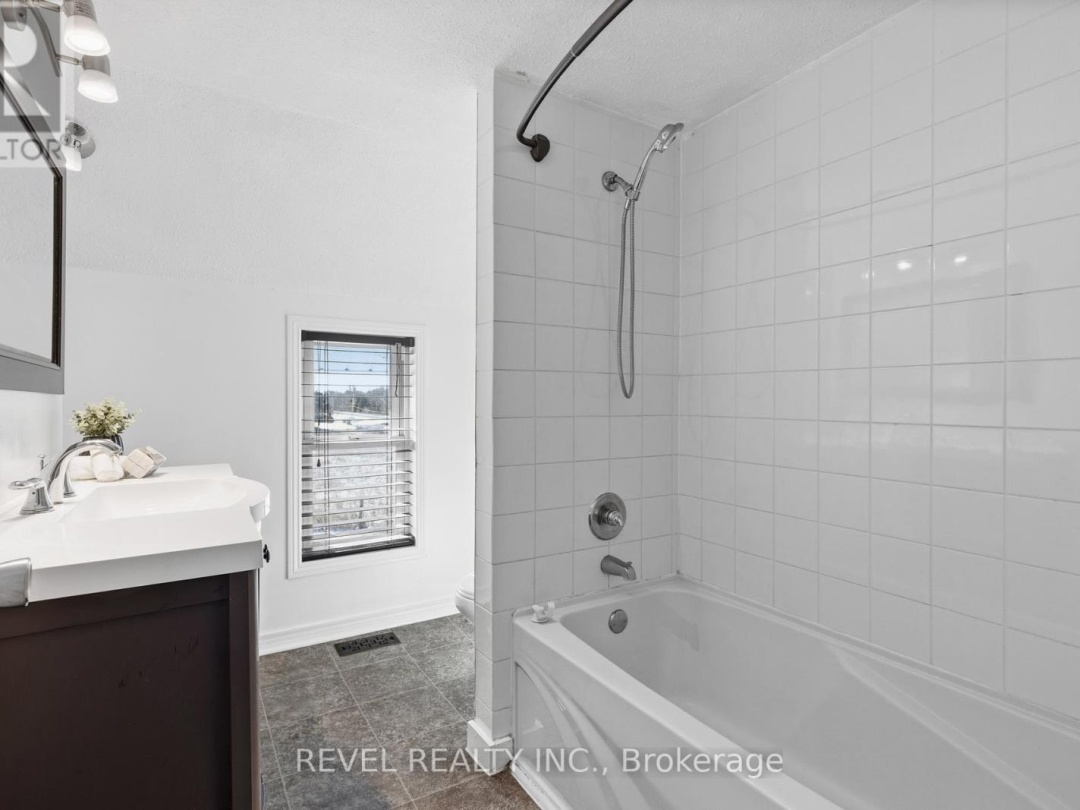 2426 COUNTY ROAD 48, Kawartha Lakes (Bexley)