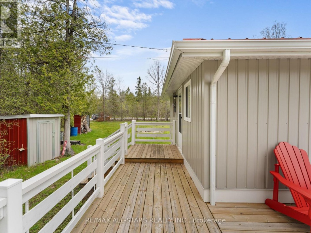 3 REGATTA STREET, Sturgeon Lake