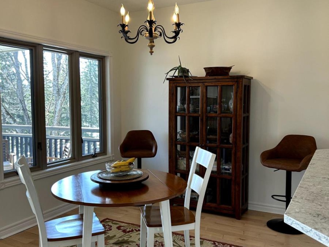 5 - 3421 GRANDVIEW FOREST DRIVE, 