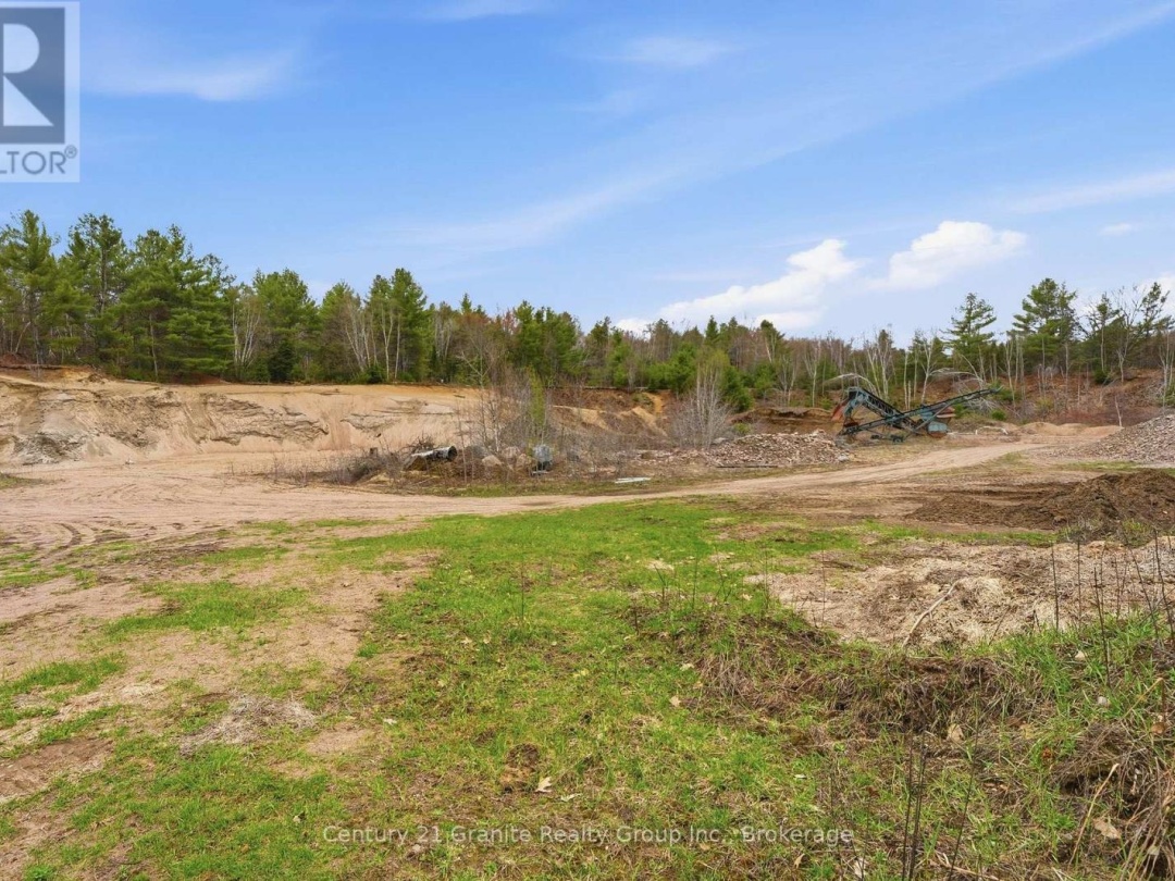 1314 HUNTER CREEK ROAD, Minden Hills (Lutterworth)