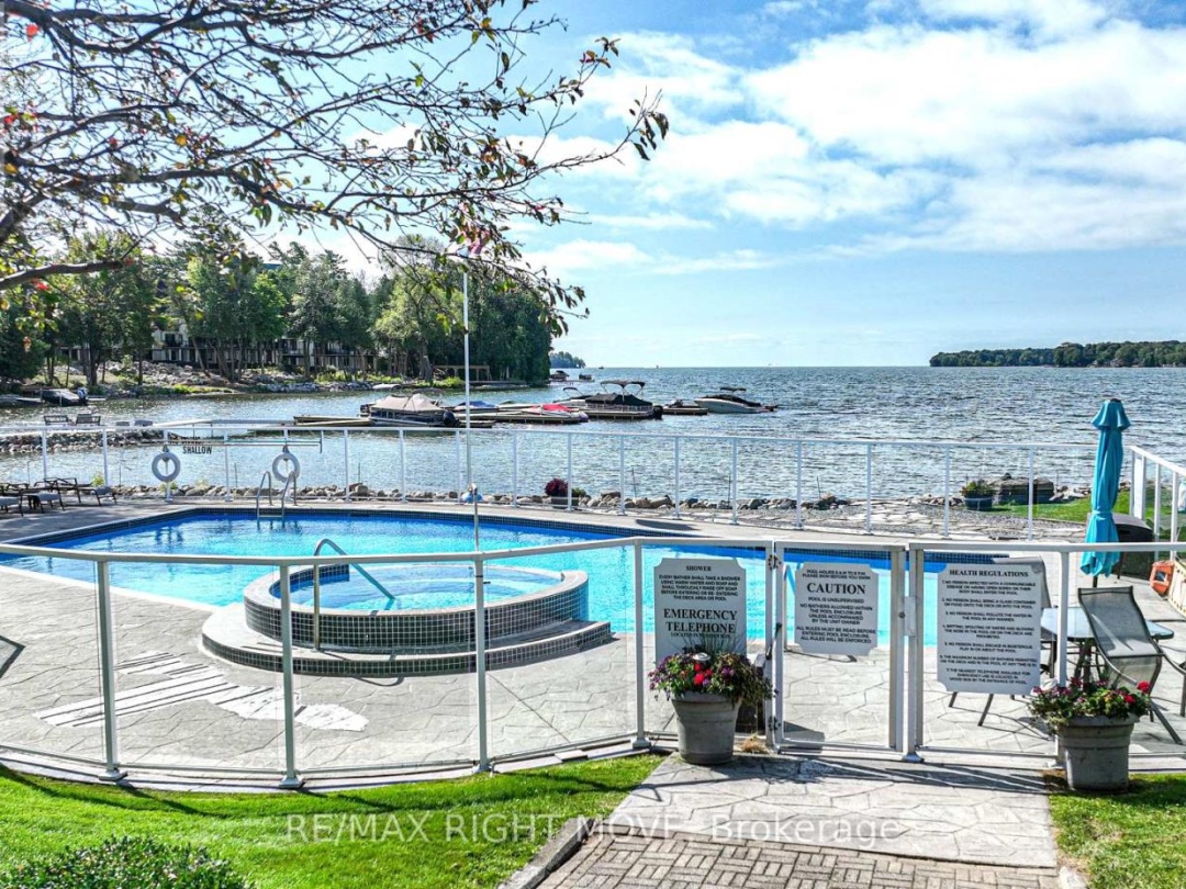 206 585 Atherley Road, Simcoe Lake