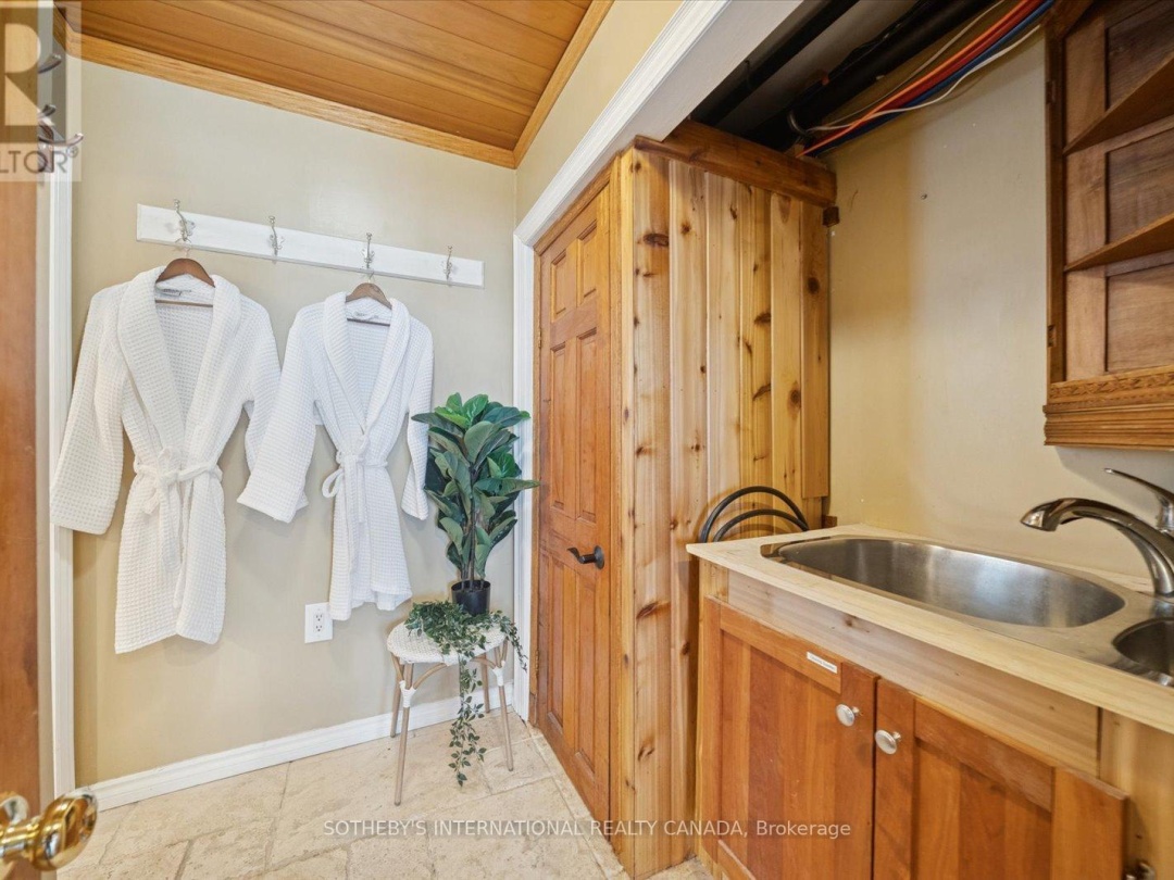 1307 WATTS ROAD, Little Kennisis Lake