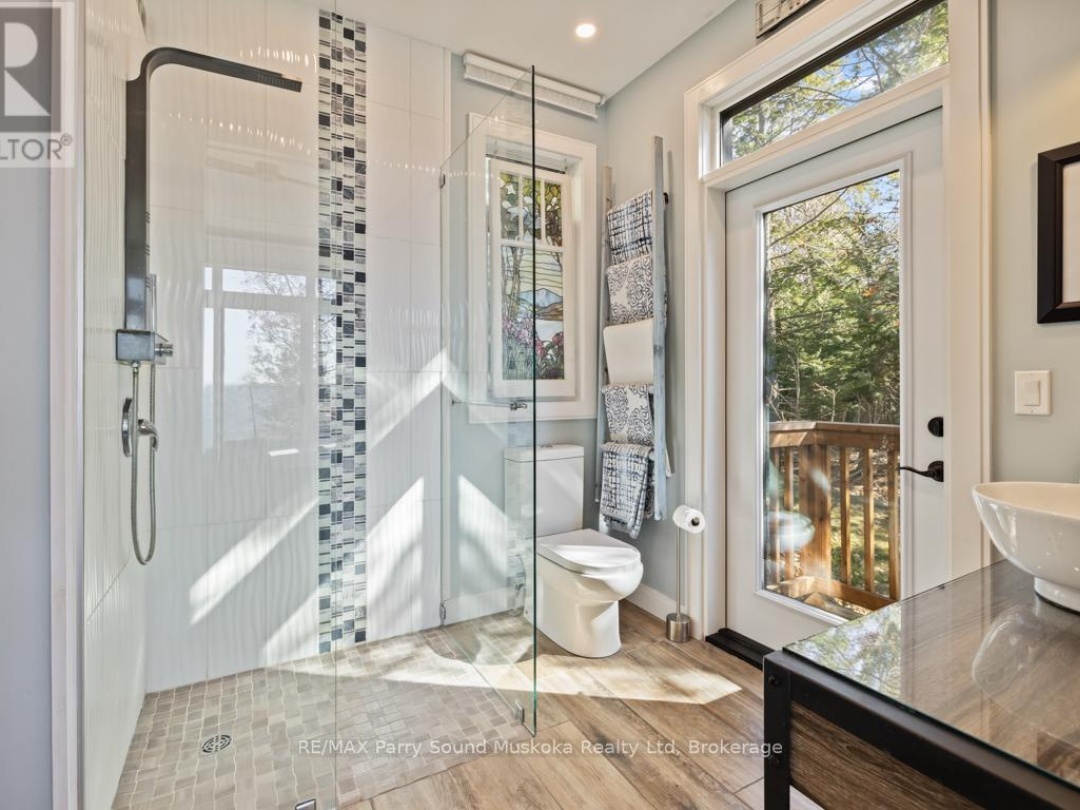 1201 GEEWADIN ROAD, Georgian Bay