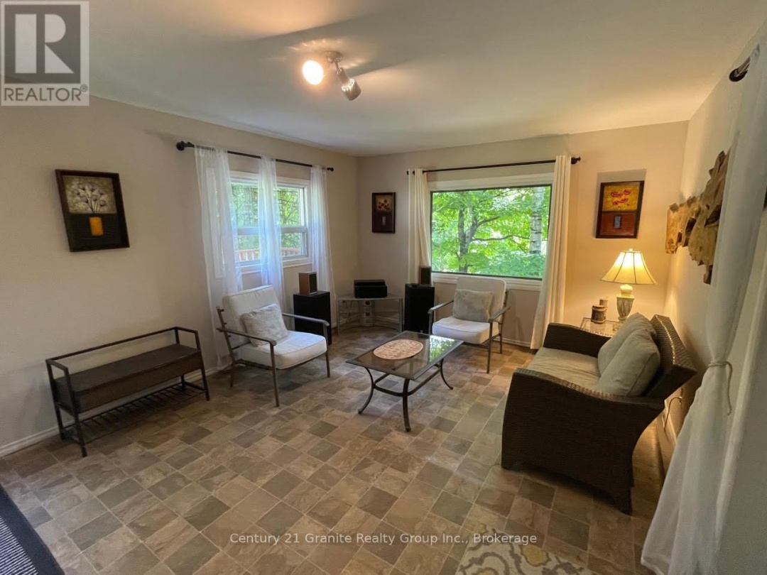 1013 MISKWABI LAKE ROAD, 