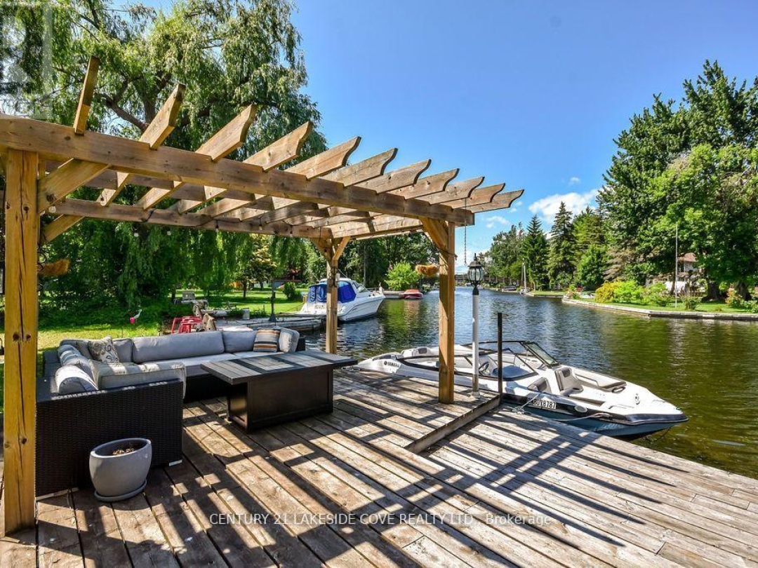 27 POPLAR CRESCENT W, Lake Simcoe