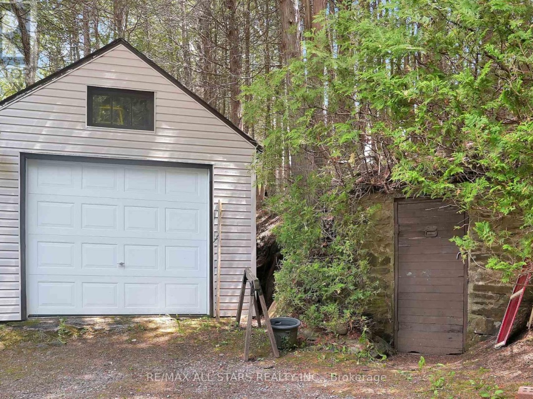 1233 CRYSTAL LAKE ROAD, Crystal Lake