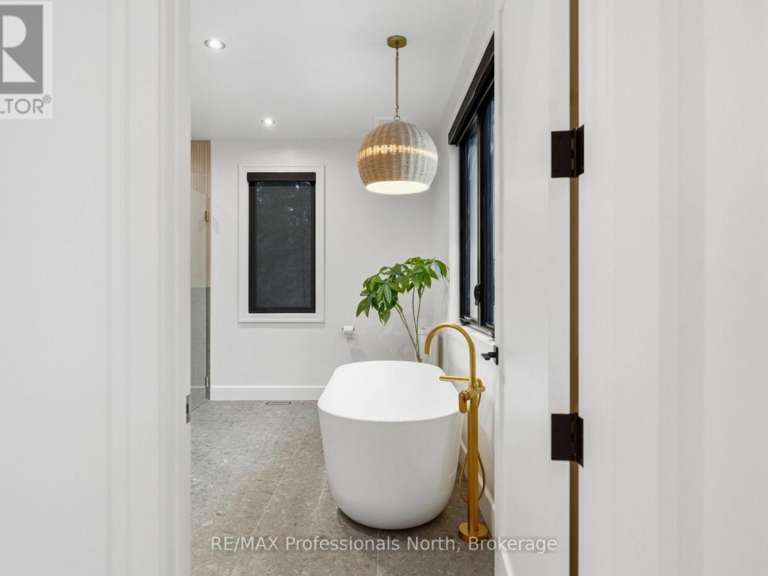 1192 HIGH FALLS ROAD, Muskoka River