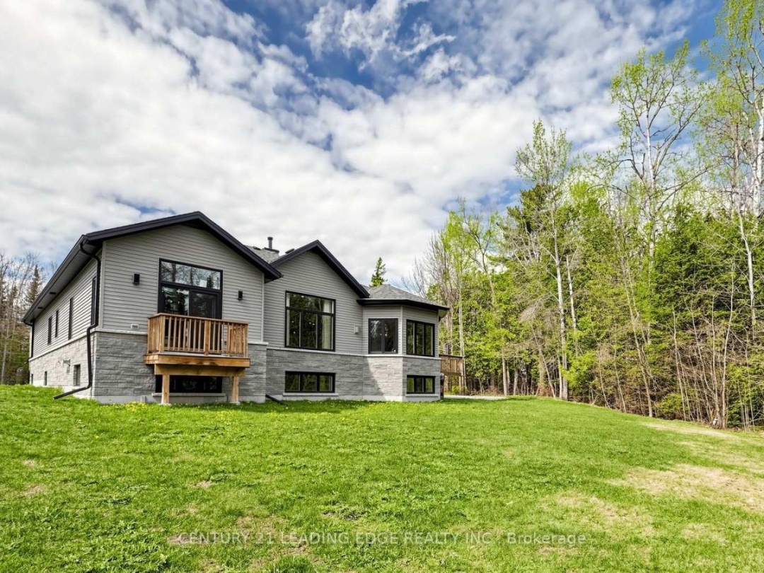 99 KAGAWONG ROAD, Kawartha Lakes (Fenelon)