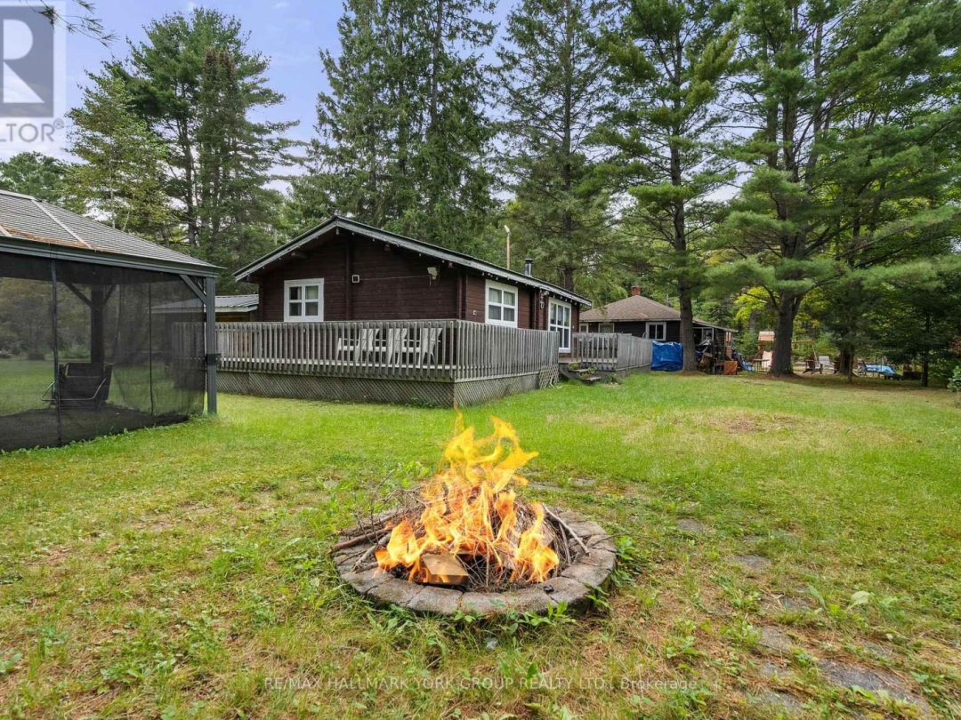 1042 Goadsby Trail, Burnt Lake