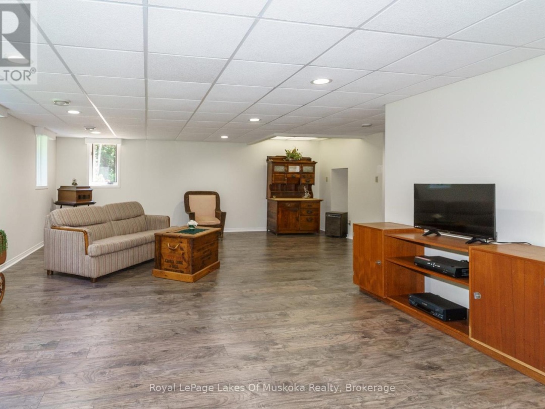 1020 AMELIA CRESCENT, Gravenhurst (Morrison)