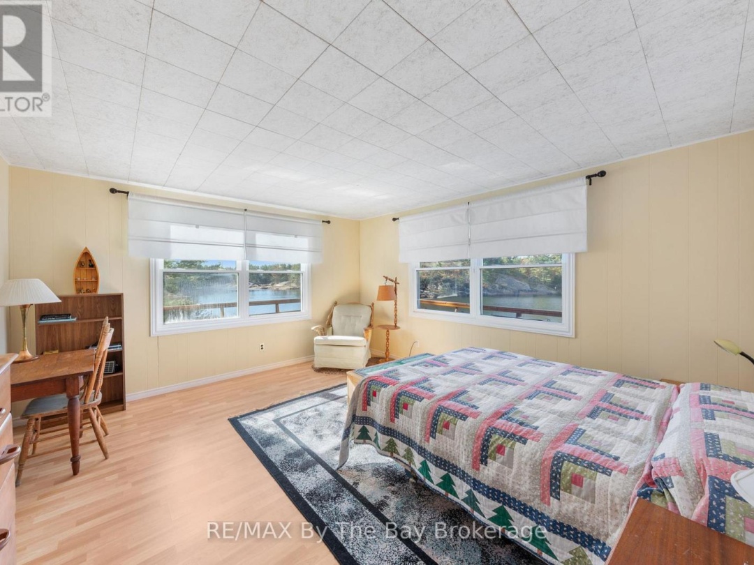 2 ISLAND 2890, Georgian Bay