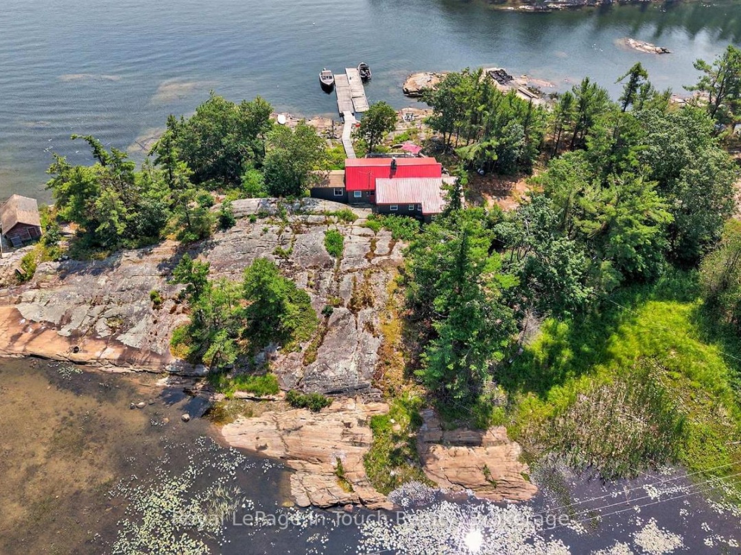 34 B320 SANS SOUCI ISLAND, Georgian Bay