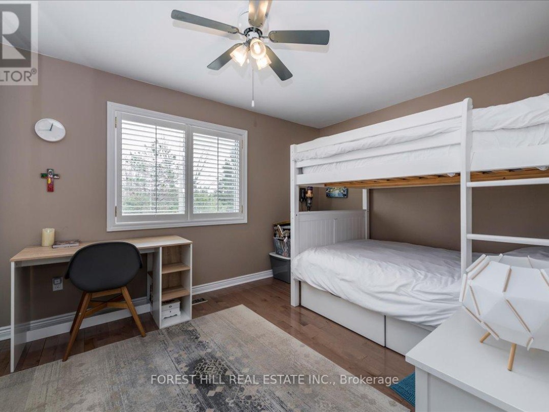 8 - 100 LAGUNA PARKWAY, 