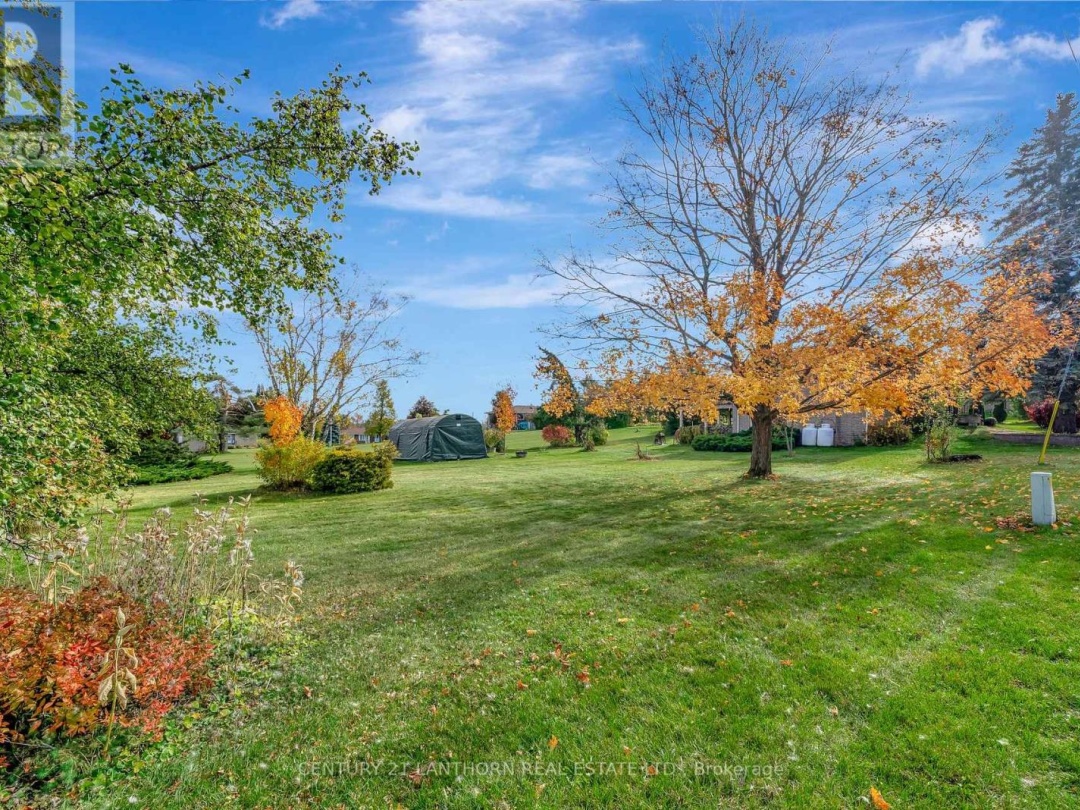 456 OLD SURREY LANE, Pigeon Lake