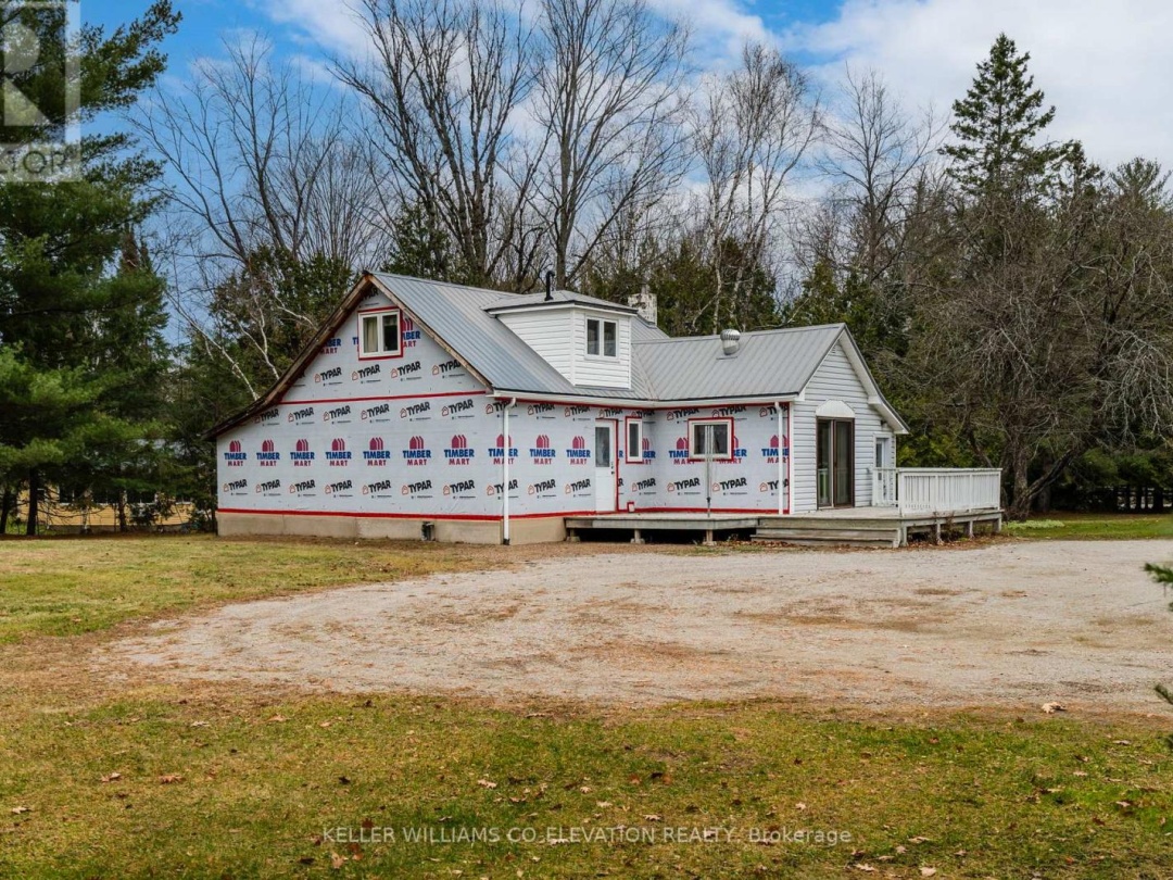 1914 Rosemount Road, Sturgeon Lake