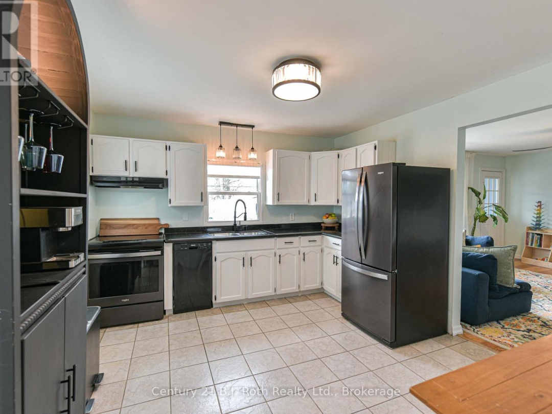 817 EIGHTH AVENUE, Tay (Port McNicoll)