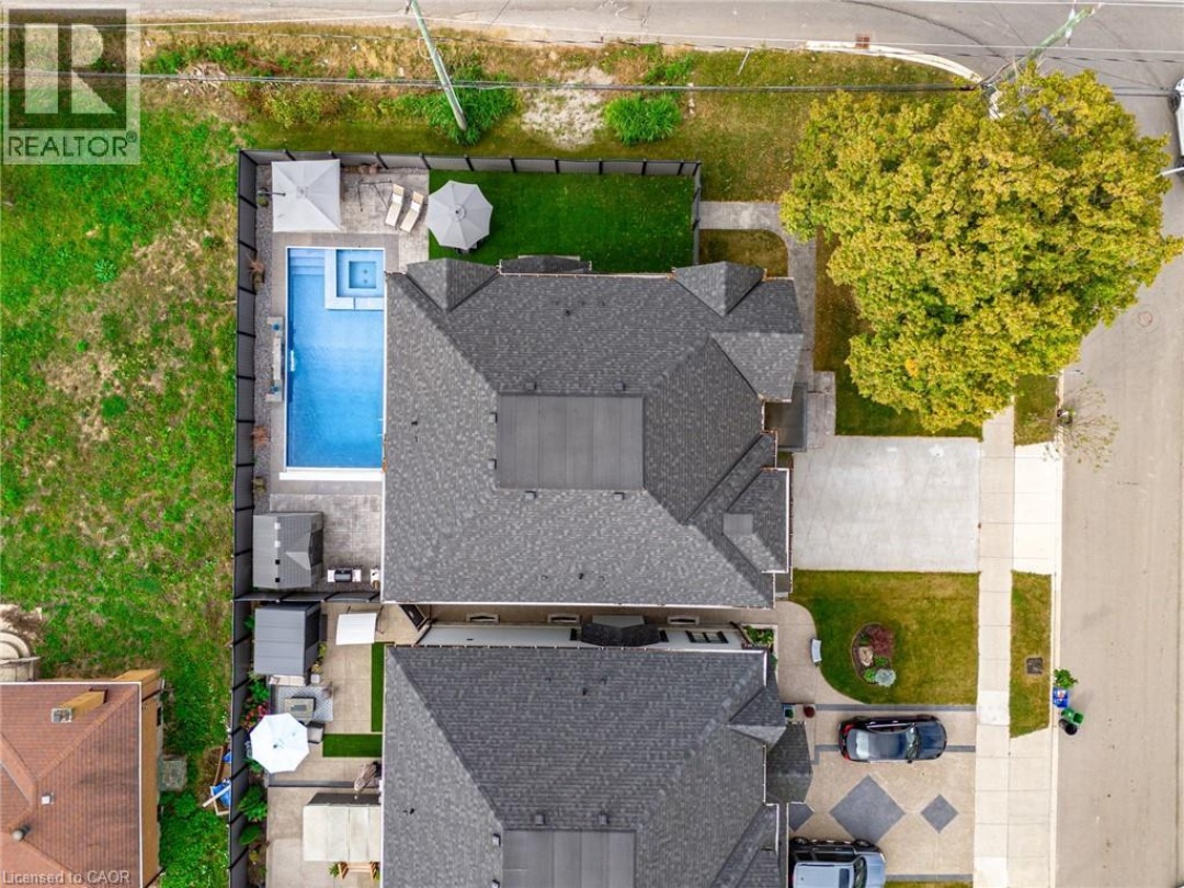 4 LOCKMAN Drive, Ancaster