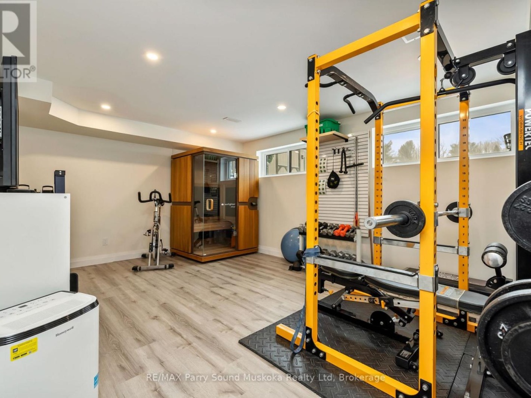 44 DENNIS DRIVE, Parry Sound