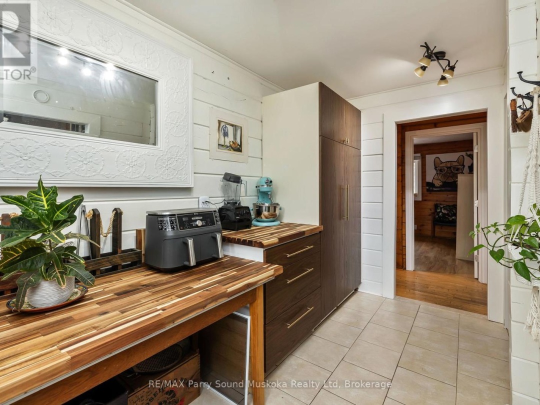 11 BRENDA AVENUE, Parry Sound