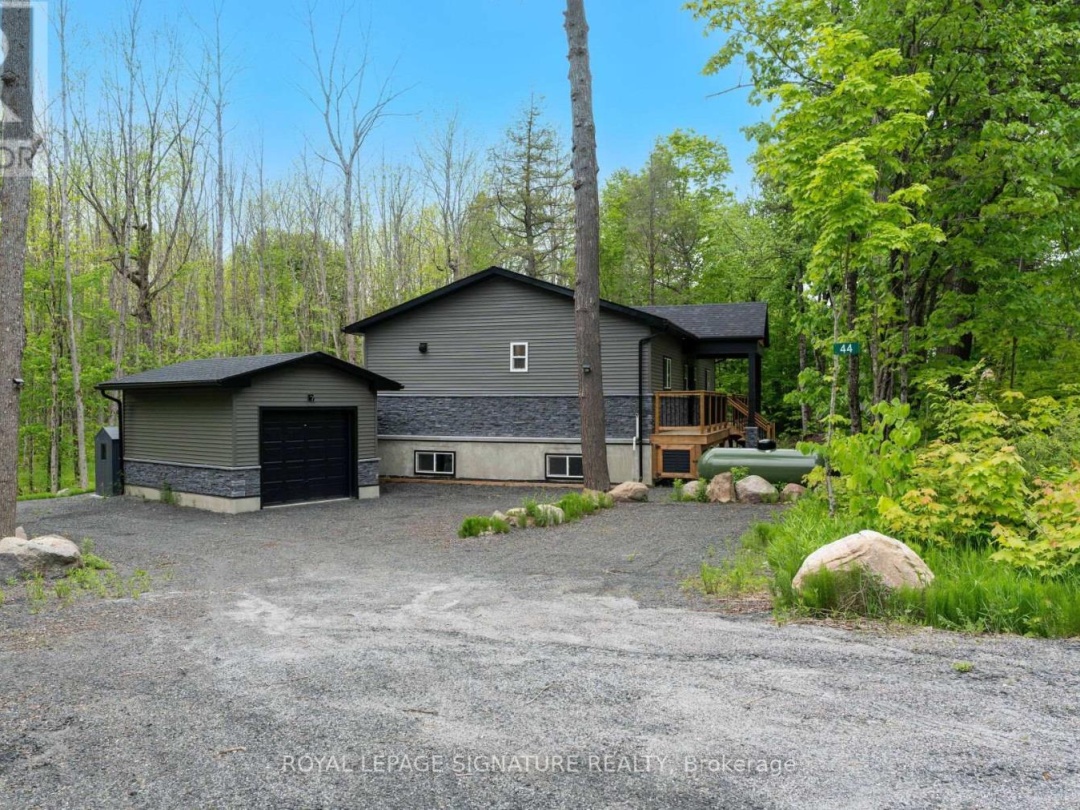 44 SUNNYSHORE PARK DRIVE, McKellar