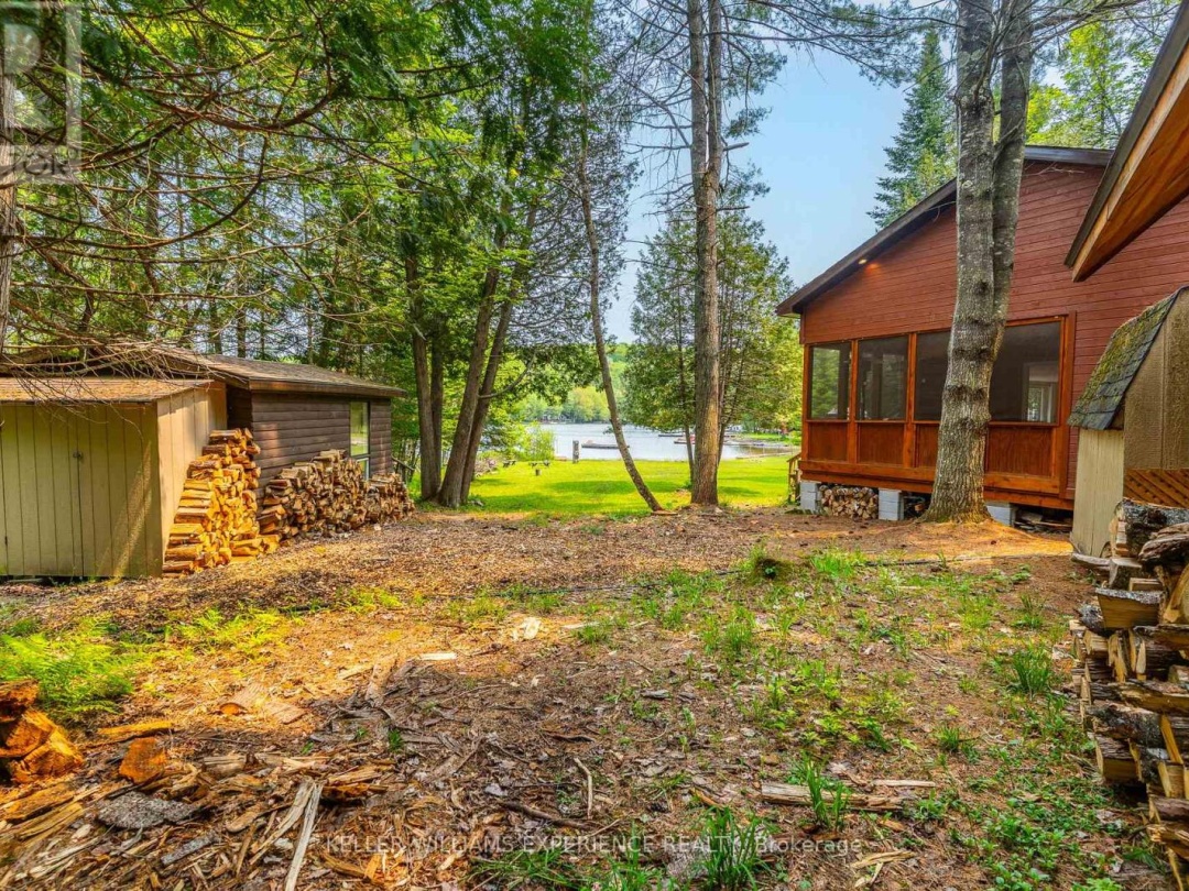 1049 ELSIE BAY DRIVE, Horseshoe Lake