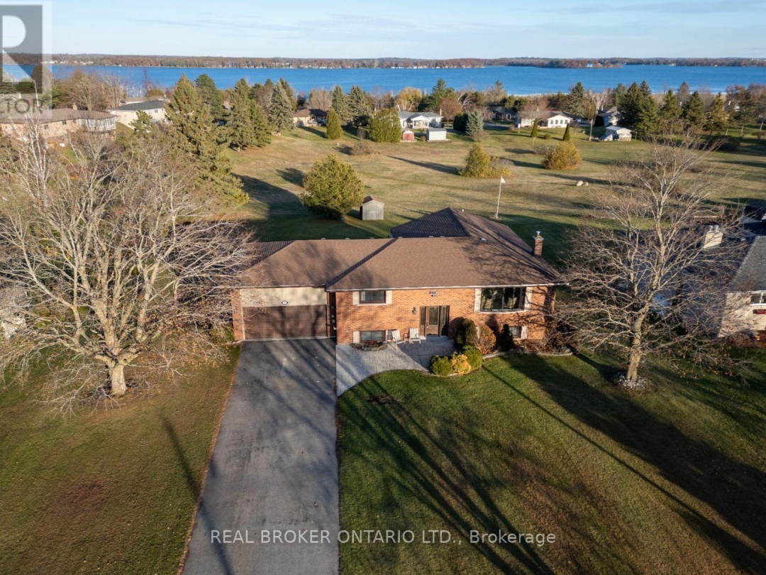 307 THE CAPTAIN'S CORNER, 