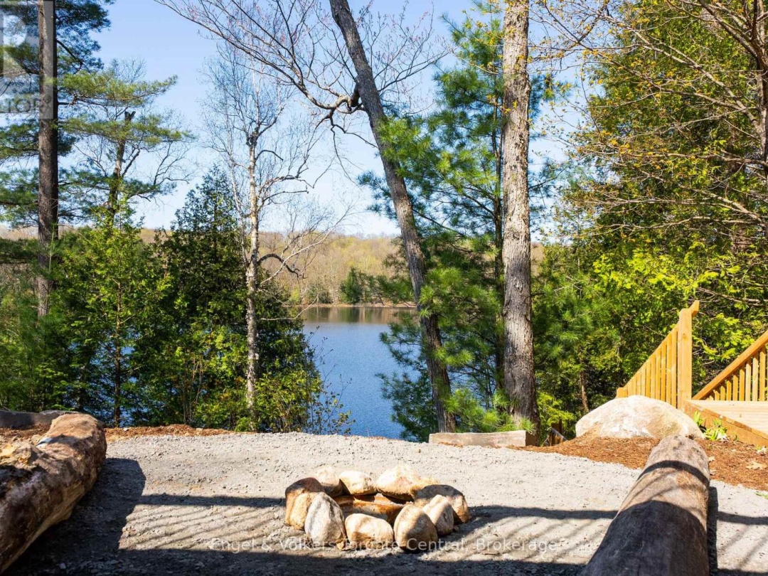 1457 LAKE JOSEPH ROAD, McTaggart Lake