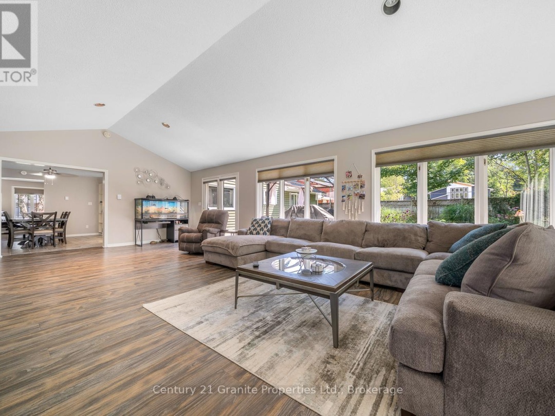7 TUDHOPE STREET, 