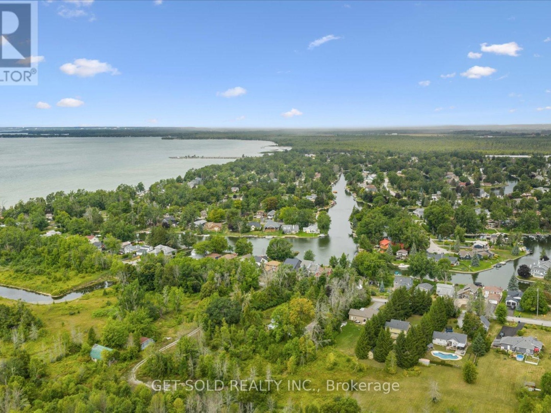 77 SIMCOE ROAD, Lake Simcoe
