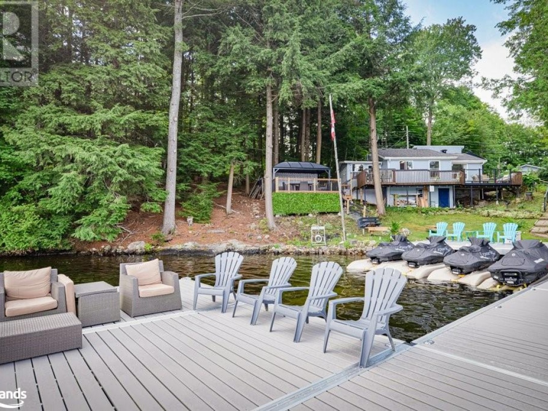 13 Shady Lane, Otter Lake