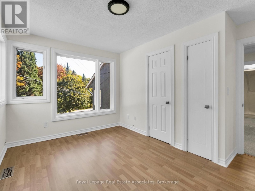 16 - 1581 HIDDEN VALLEY ROAD, 