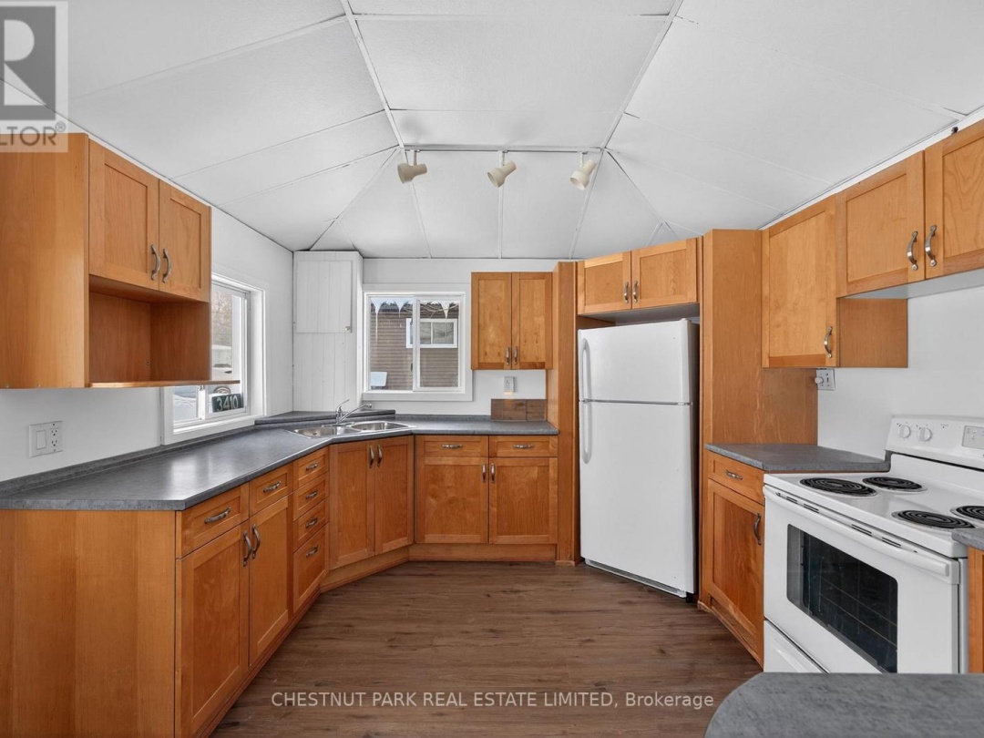 3410 BEACHVIEW AVENUE, Severn (West Shore)