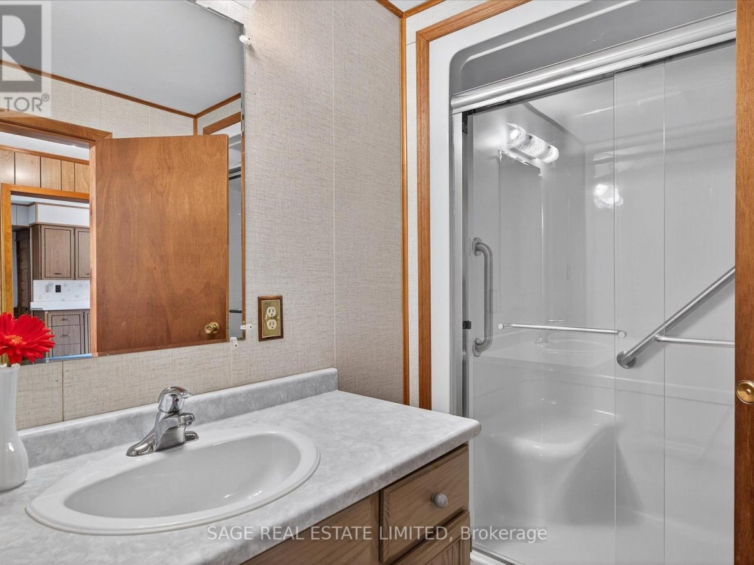 33 JOHN STREET, Kawartha Lakes (Bobcaygeon)