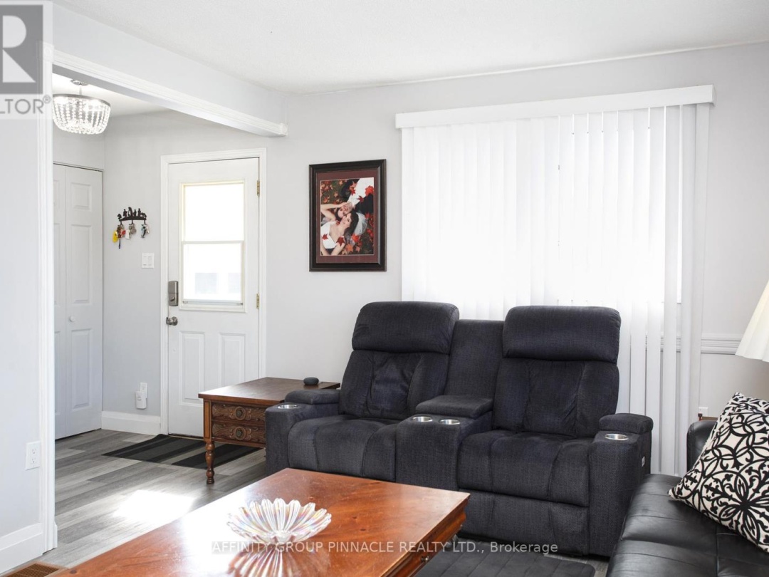 74 WILLIAM STREET, Kawartha Lakes (Bobcaygeon)