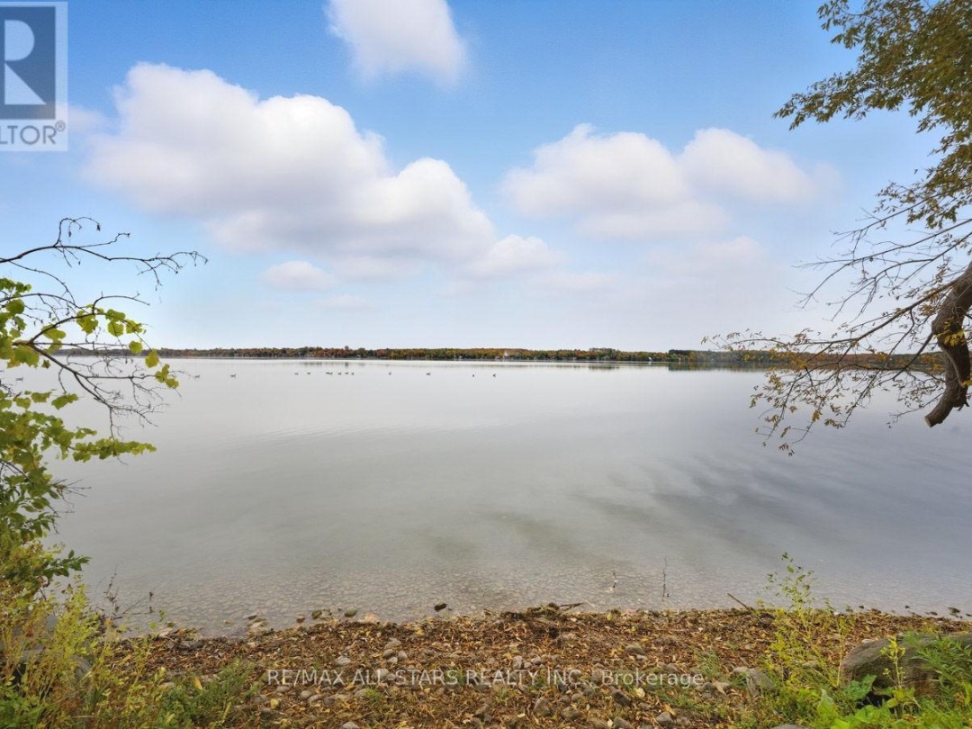 94 PLUM POINT LANE, Lake Scugog