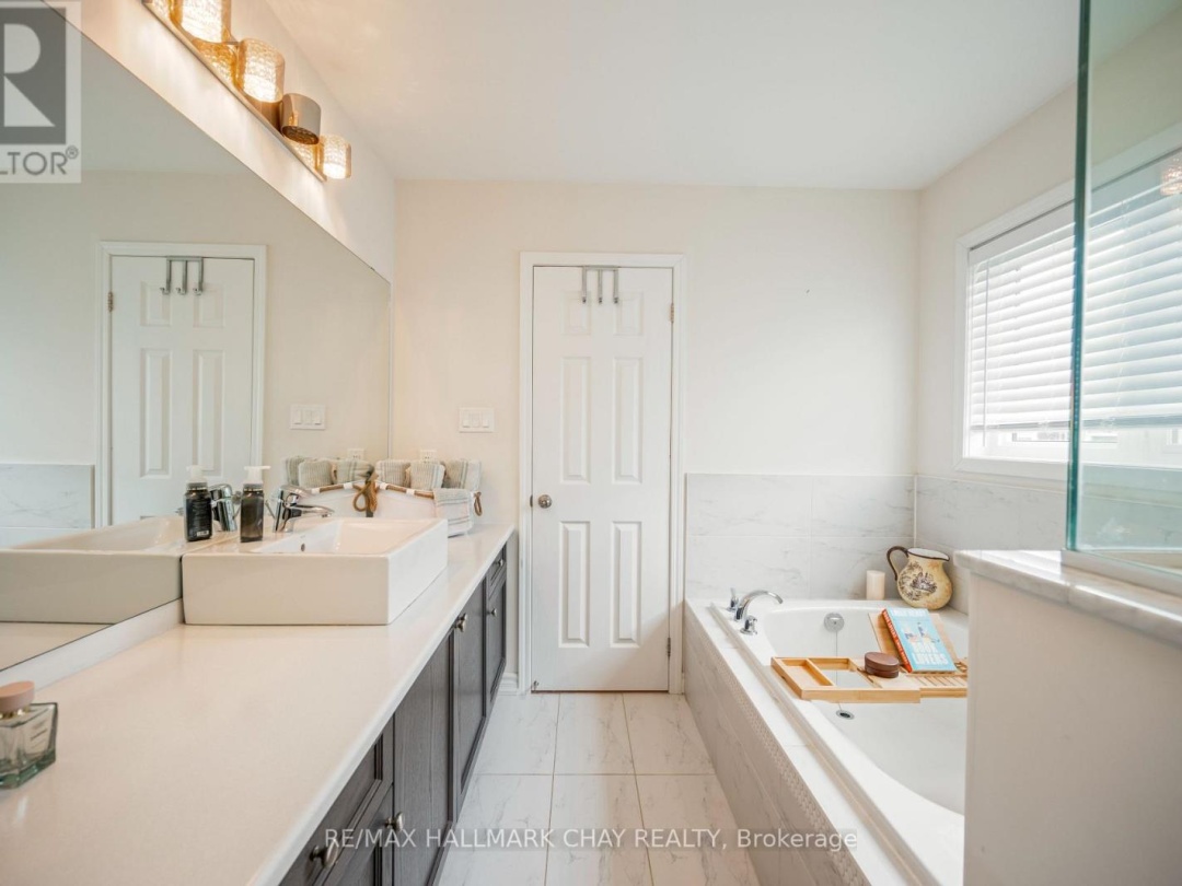 41 MASTERS CRESCENT, Georgian Bay (Baxter)