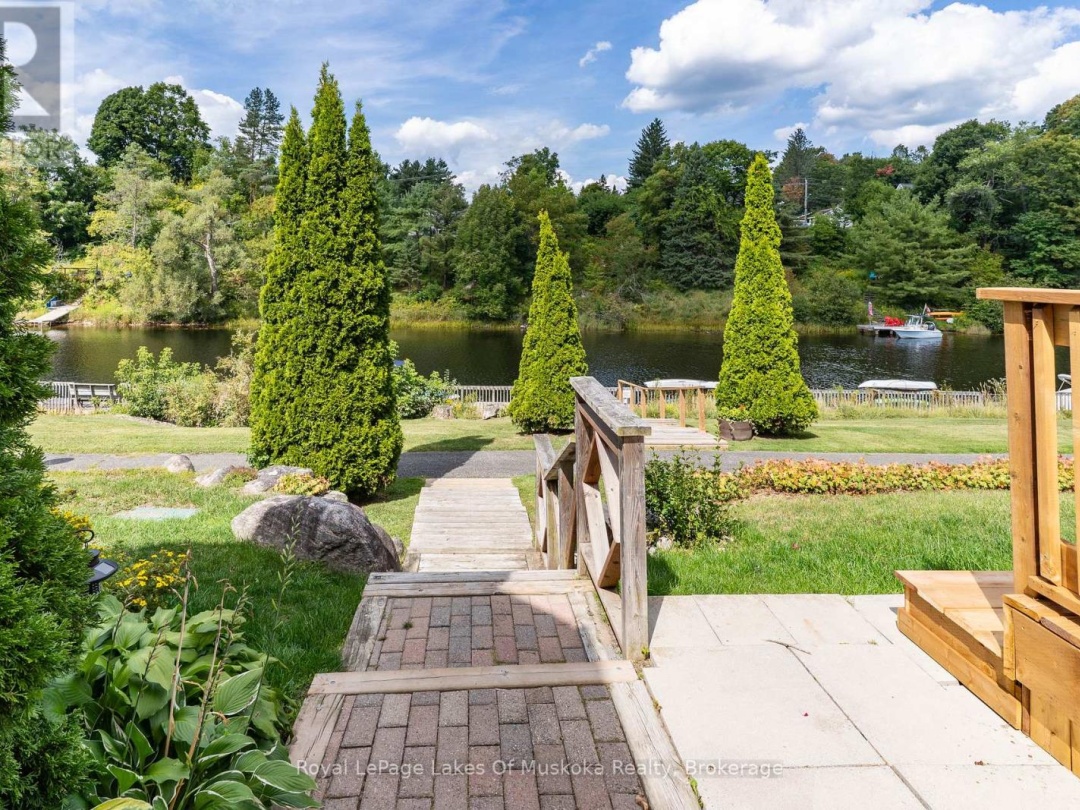 50 SHORELINE DRIVE, Muskoka River