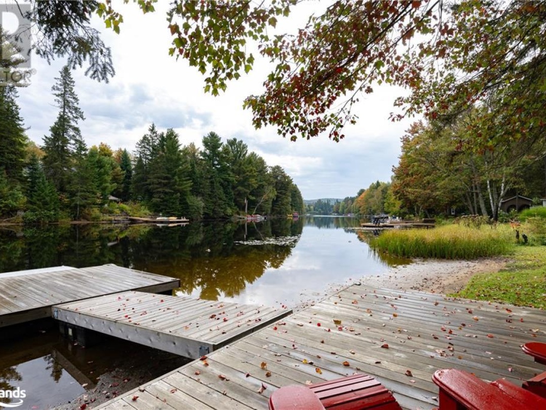 760 Riverlea Road, Muskoka River