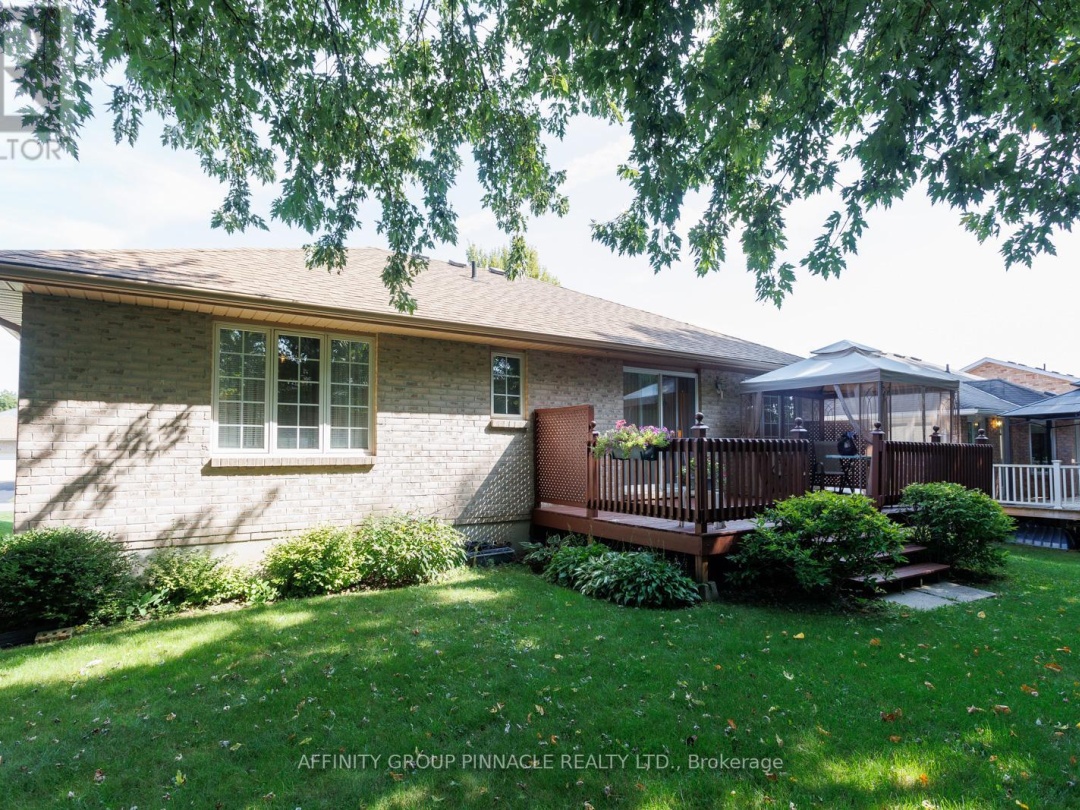 16 HILLVIEW DRIVE, Kawartha Lakes (Bobcaygeon)