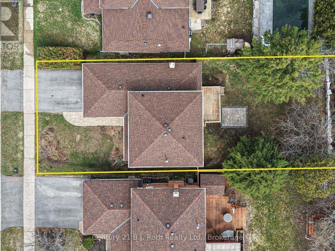 8 CARMICHAEL COURT, Orillia