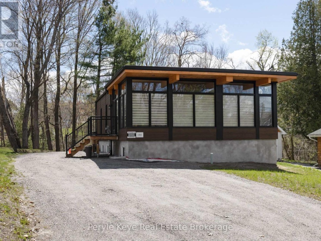 144 SHIER STREET, Bracebridge (Macaulay)