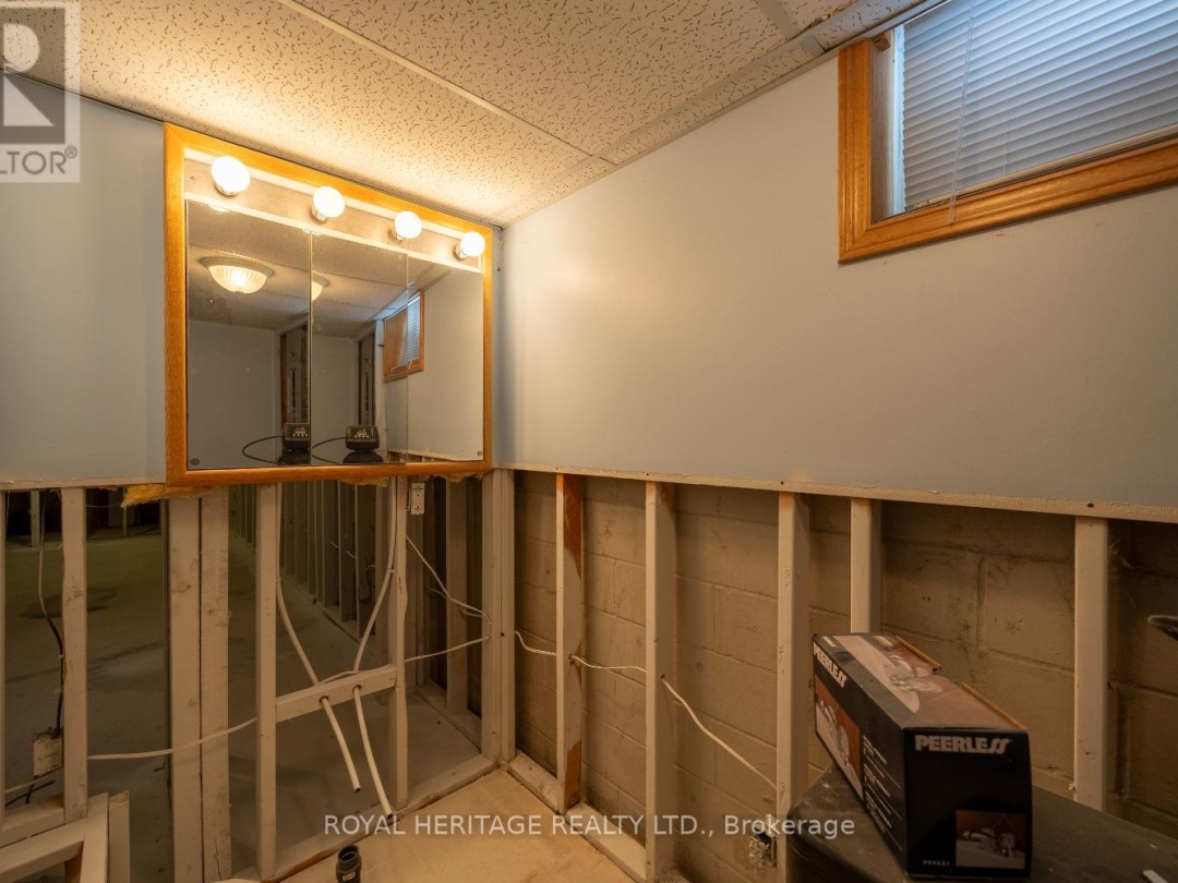 31 WELLINGTON STREET, 