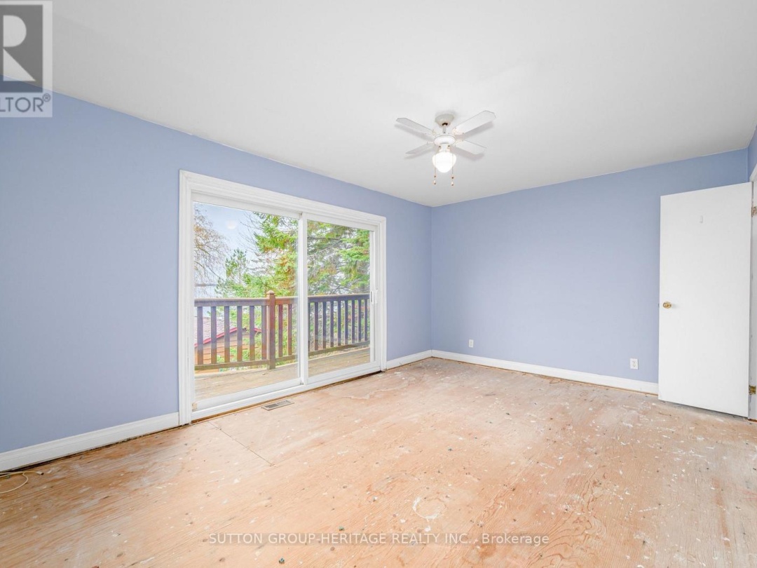 24 PLEASANT VIEW CRESCENT, 