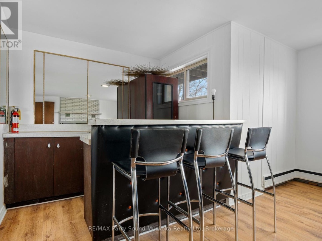 8 SUNSET AVENUE, Georgian Bay