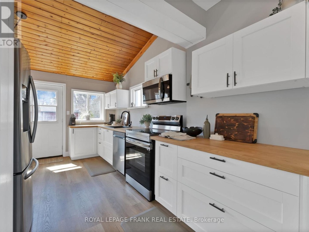 916 HIGHWAY 7, Kawartha Lakes (Oakwood)